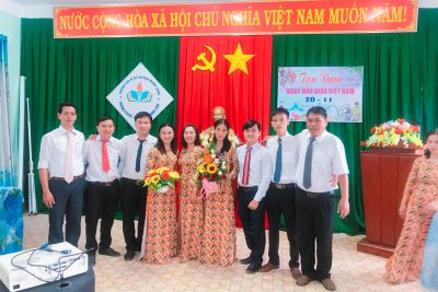 Tập thể tổ khoa học tự nhiên